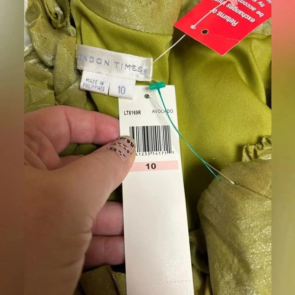 London Times Ruffle Neckline Tier Cocktail Dress Size 10 NWT New Green - Picture 5 of 6